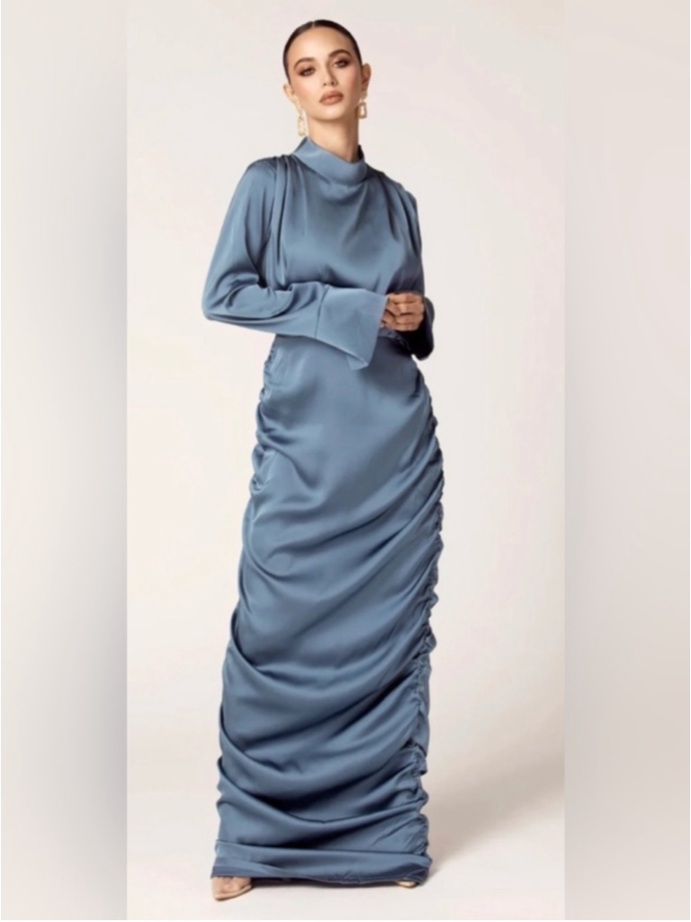 Nwt-Veiled Collection Elegant Slate Blue Satin Long Sleeve Ruched Gown
